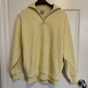 Aritzia TNA Cozy Fleece Boyfriend Mega Quarter Zip Sweatshirt in GD Lemonade